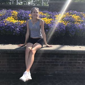 Meet your Posher, Lauren